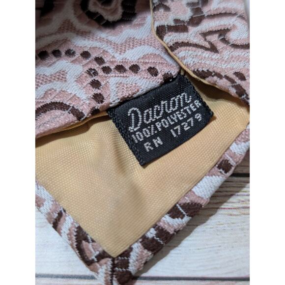 Vintage 100% Dacron Polyester Brown Tan White Paisley Necktie Tie Textured VTG - Picture 3 of 5